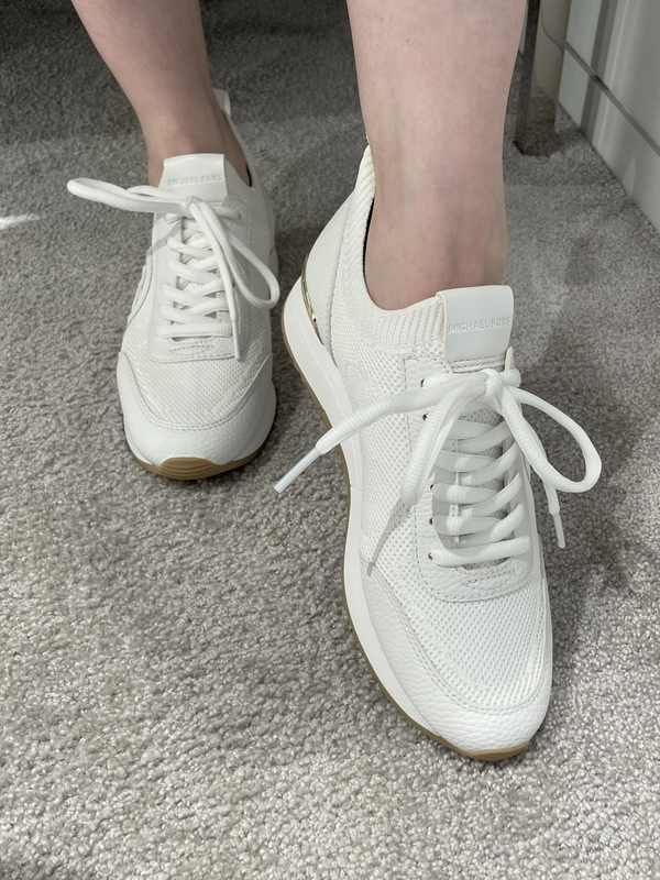 【MICHAEL KORS】Jenkins メタリック ニット スニーカー JENKINS ニット スニーカーのスタイリング | スナップ詳細