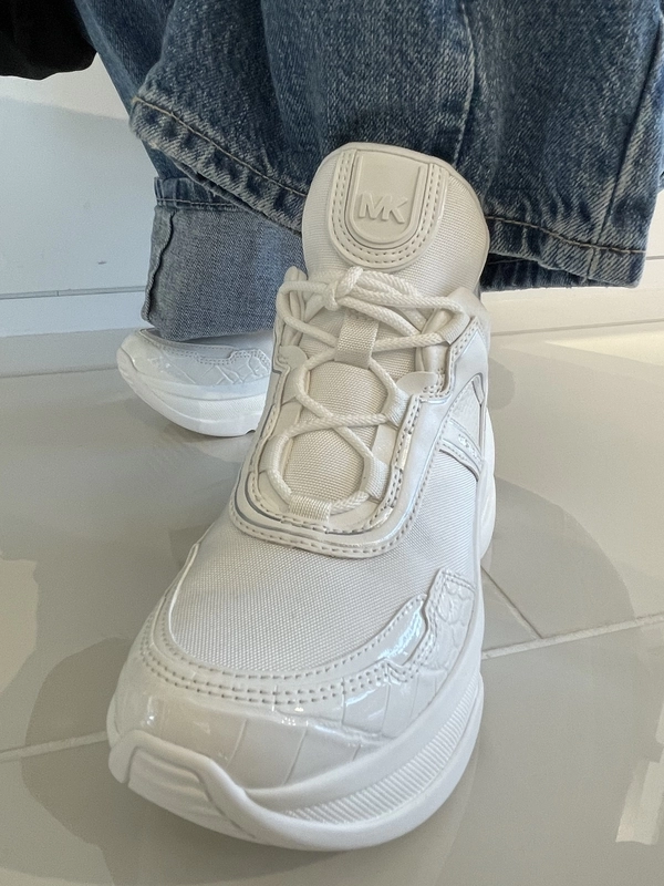 【MICHAEL KORS】ラインストーン Toni 厚底 ウェッジ スニーカー Toni Mixed-Media Trainer | Michael Kors [US]