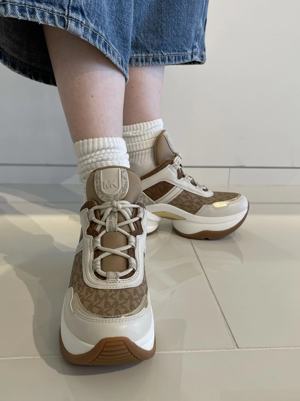 【Michael Kors】OLYMPIA ウェッジ スニーカー 公式アウトレット】OLYMPIA ウェッジ スニーカー - スニーカー