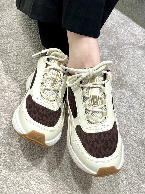 ★Michael Kors★即日発送 KATRINA スエード スニーカー ☆Michael Kors☆即日発送 KATRINA スエード スニーカー