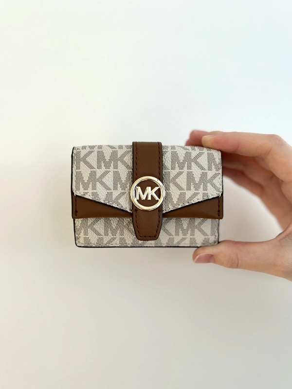 【MICHAEL KORS】GREENWICH フラップ トライフォールド XS MICHAEL KORS】GREENWICH フラップ トライフォールド XS