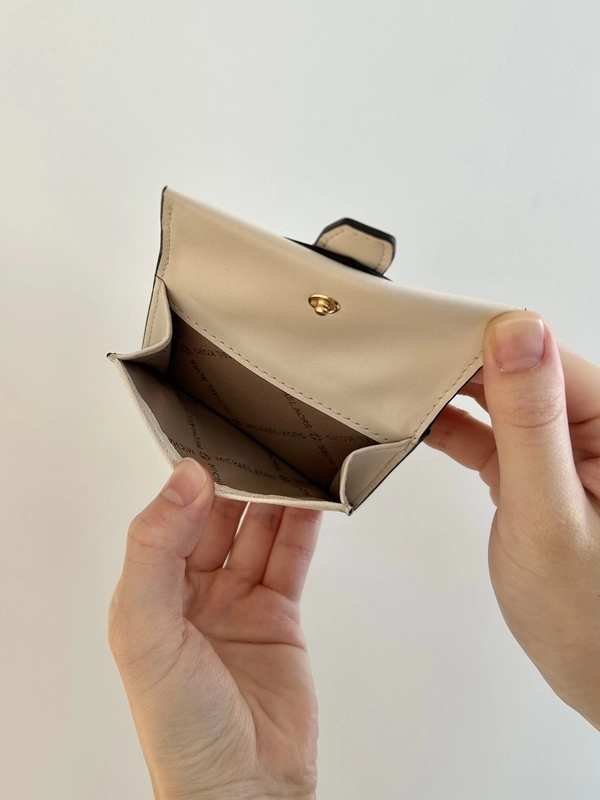 【MICHAEL KORS】GREENWICH フラップ トライフォールド XS MICHAEL KORS 財布 GREENWICH XS FLAP TRIFOLD ウォレット