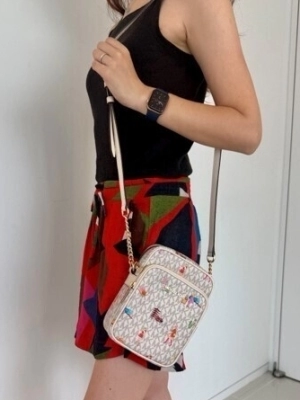 MICHAEL KORS×クロスボールチェーン クロノグラフカスタム腕時計 スマートに身軽を叶える【日本限定】チェーン クロスボディ の