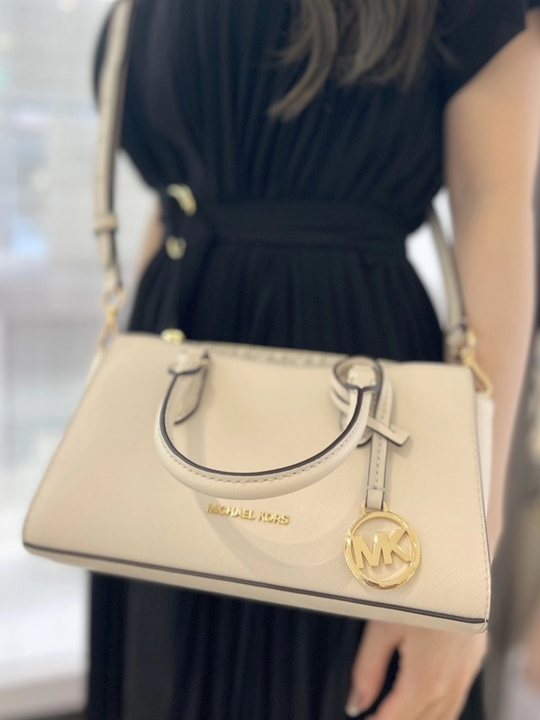 神戸三田プレミアム・アウトレット店 スタッフレビューの