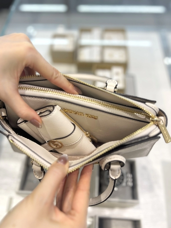 神戸三田プレミアム・アウトレット店 スタッフレビューの