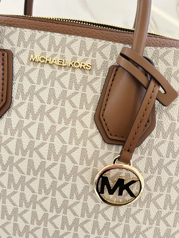 MERCER ショッパートート クロスボディ スモールのスタイリング