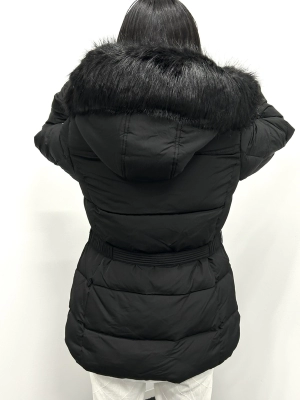 フォーファートリム キルティング パファー ジャケットのスタイリング