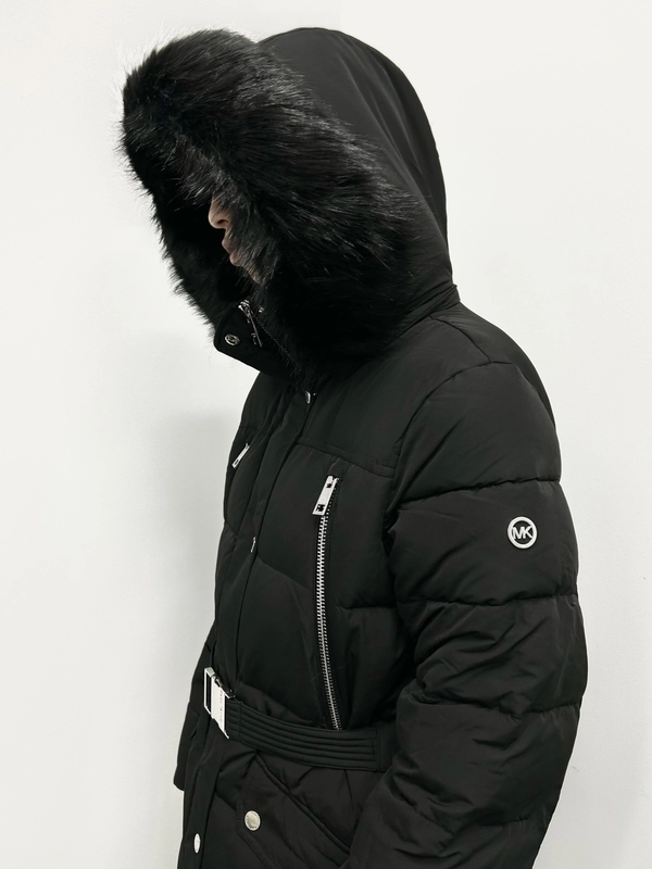 フォーファートリム キルティング パファー ジャケットのスタイリング