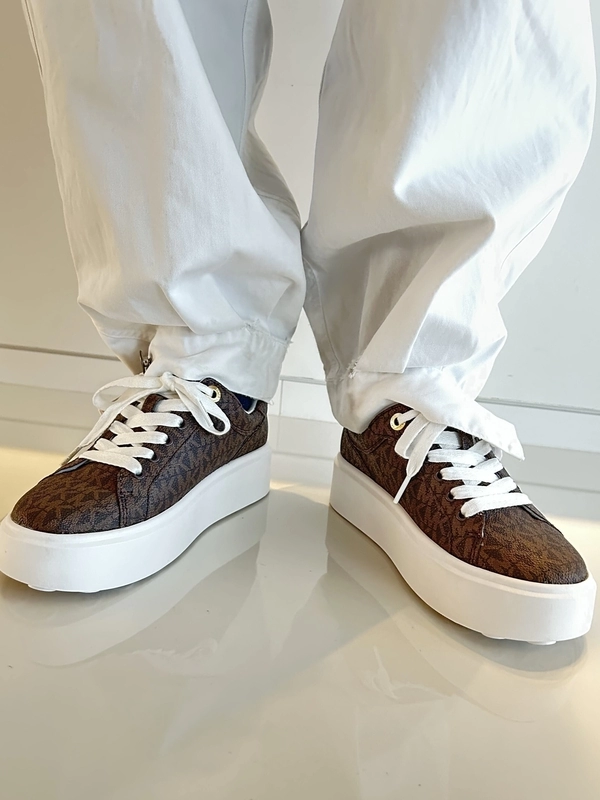 【未使用】MICHAEL KORS　ROMEY プラットフォーム スニーカー 公式アウトレット】ROMEY プラットフォーム スニーカー - スニーカー
